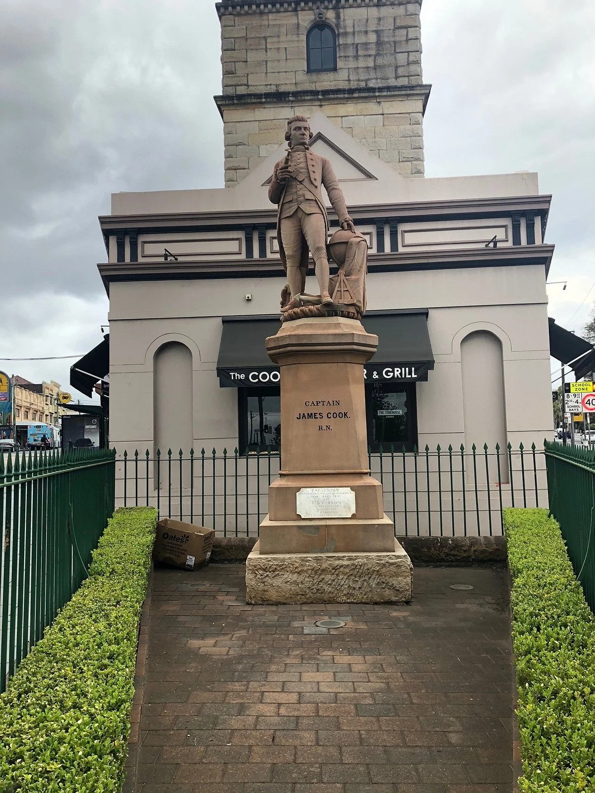 Captain Cook Statue