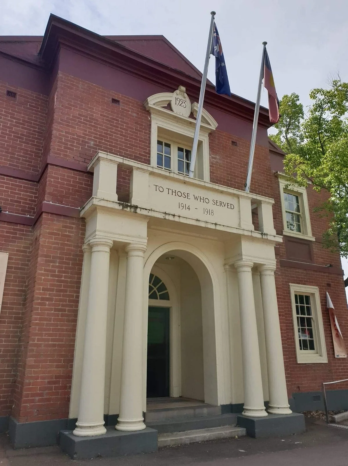 The Memo Healesville