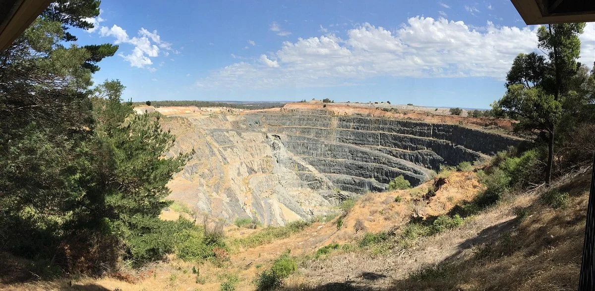 Greenbushes Mine Lookout