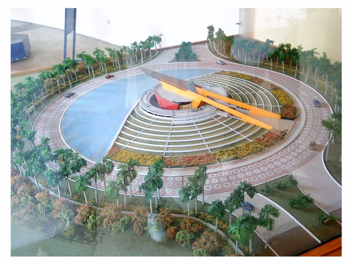 Puspa Iptek Sundial