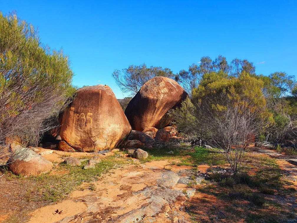 Dundas Rocks and Lone Grave