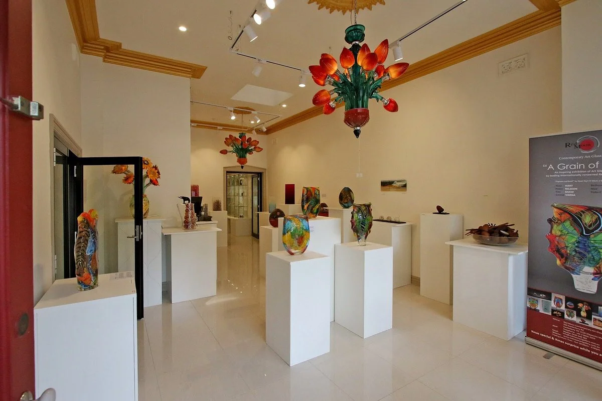 Red Moon Contemporary Art Glass Gallery