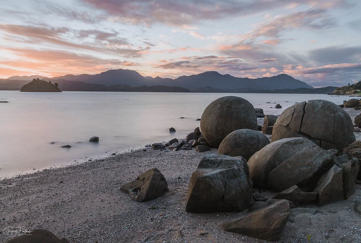 Koutu Boulders