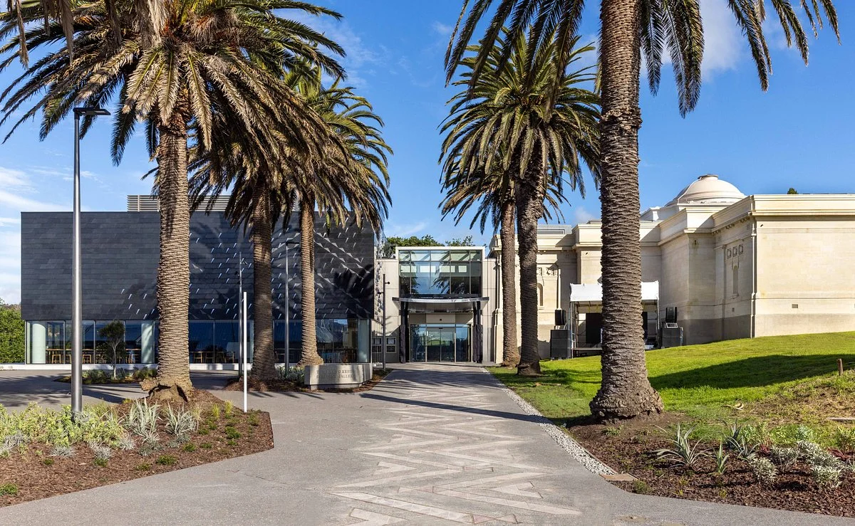 Sarjeant Gallery