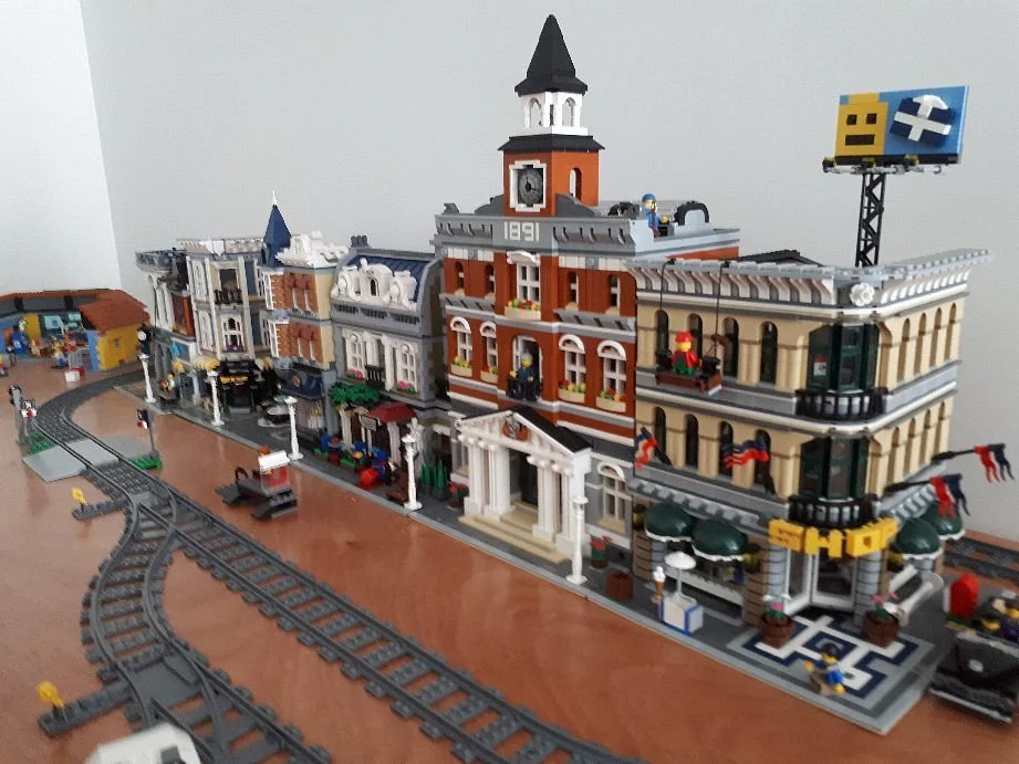 Spike's Bricks & Models