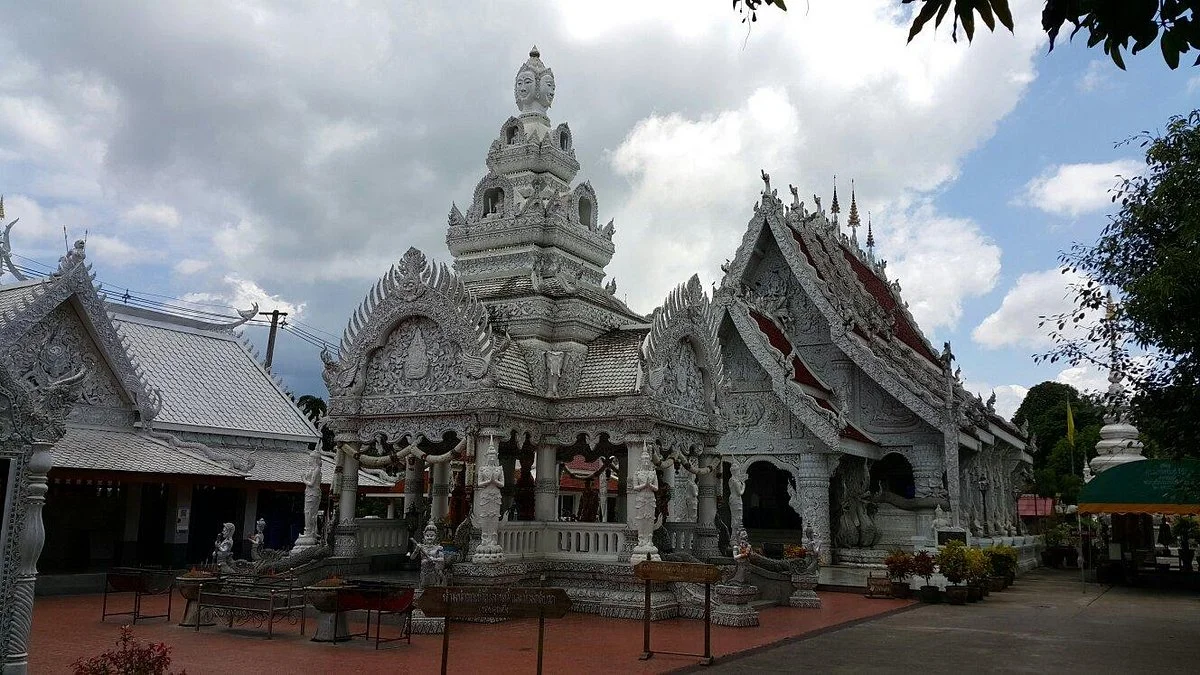 Wat Ming Muang