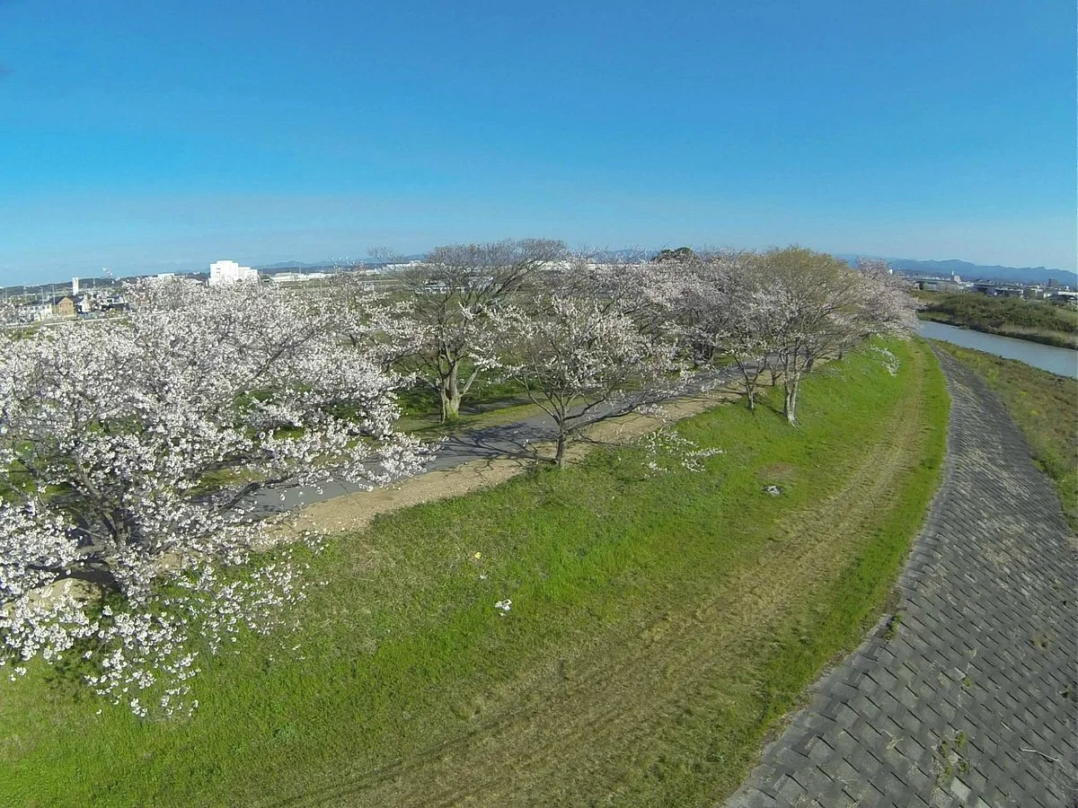 Haranoyakawarayuraku Park