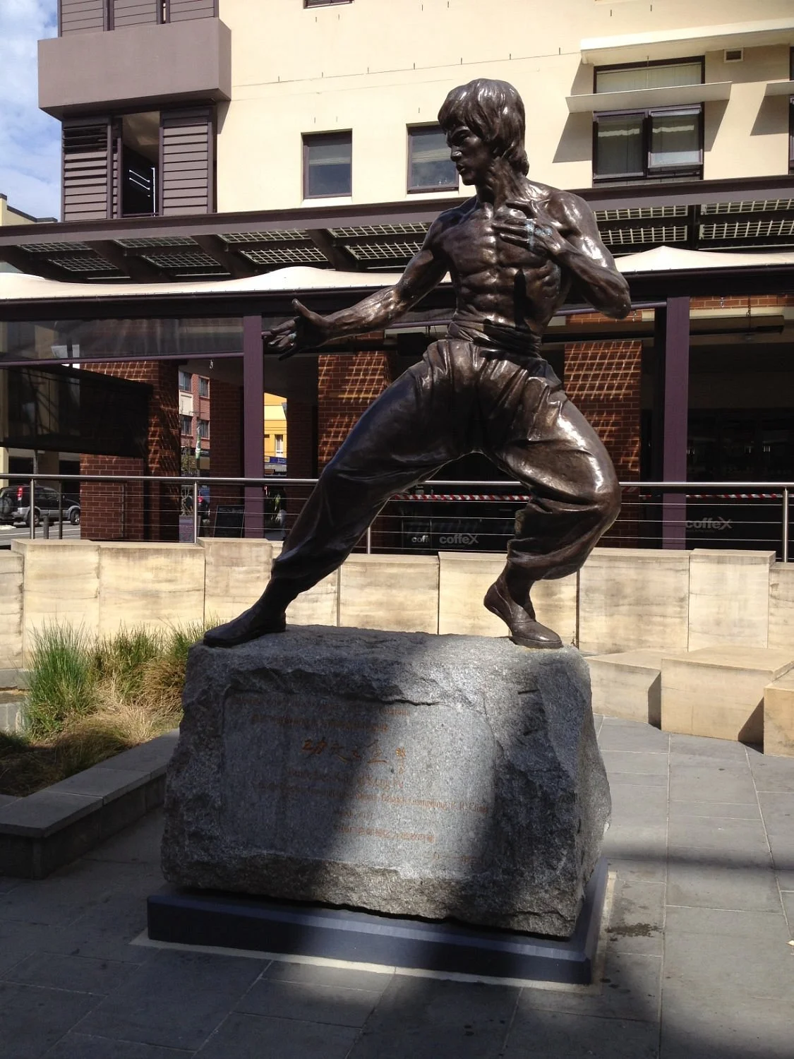 Bruce Lee Statue