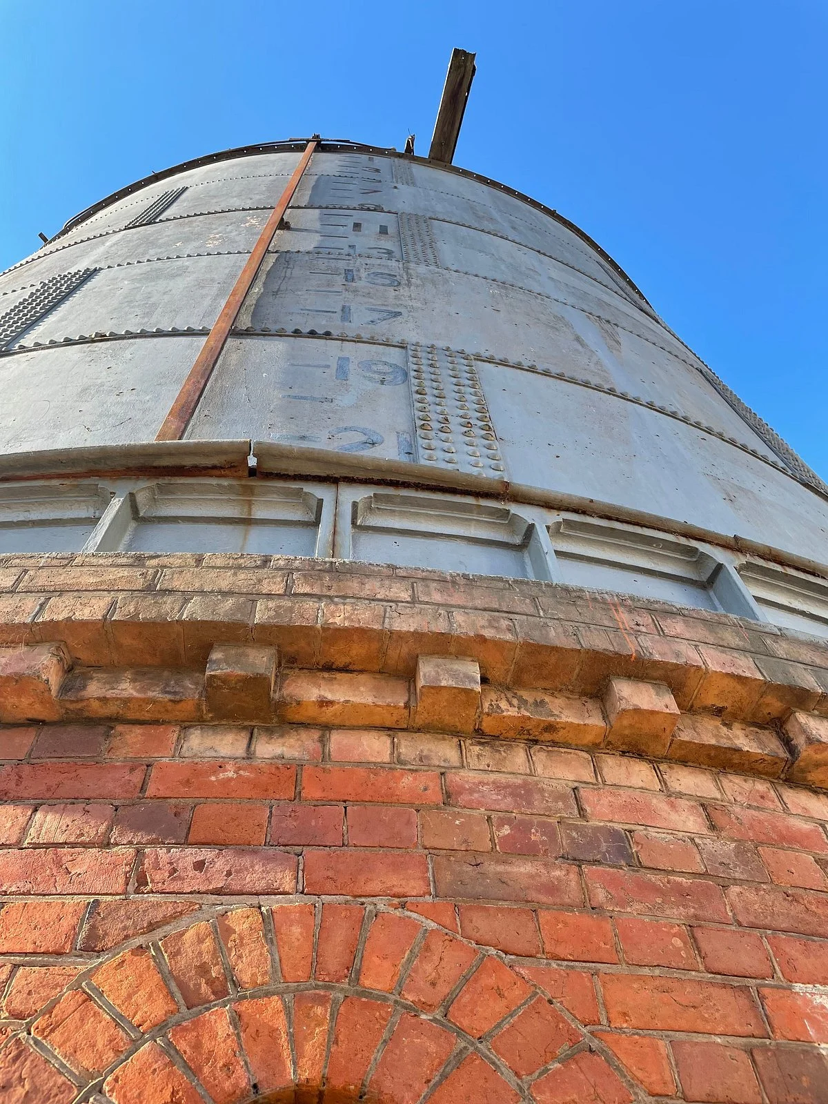 Narrandera Water Tower Art