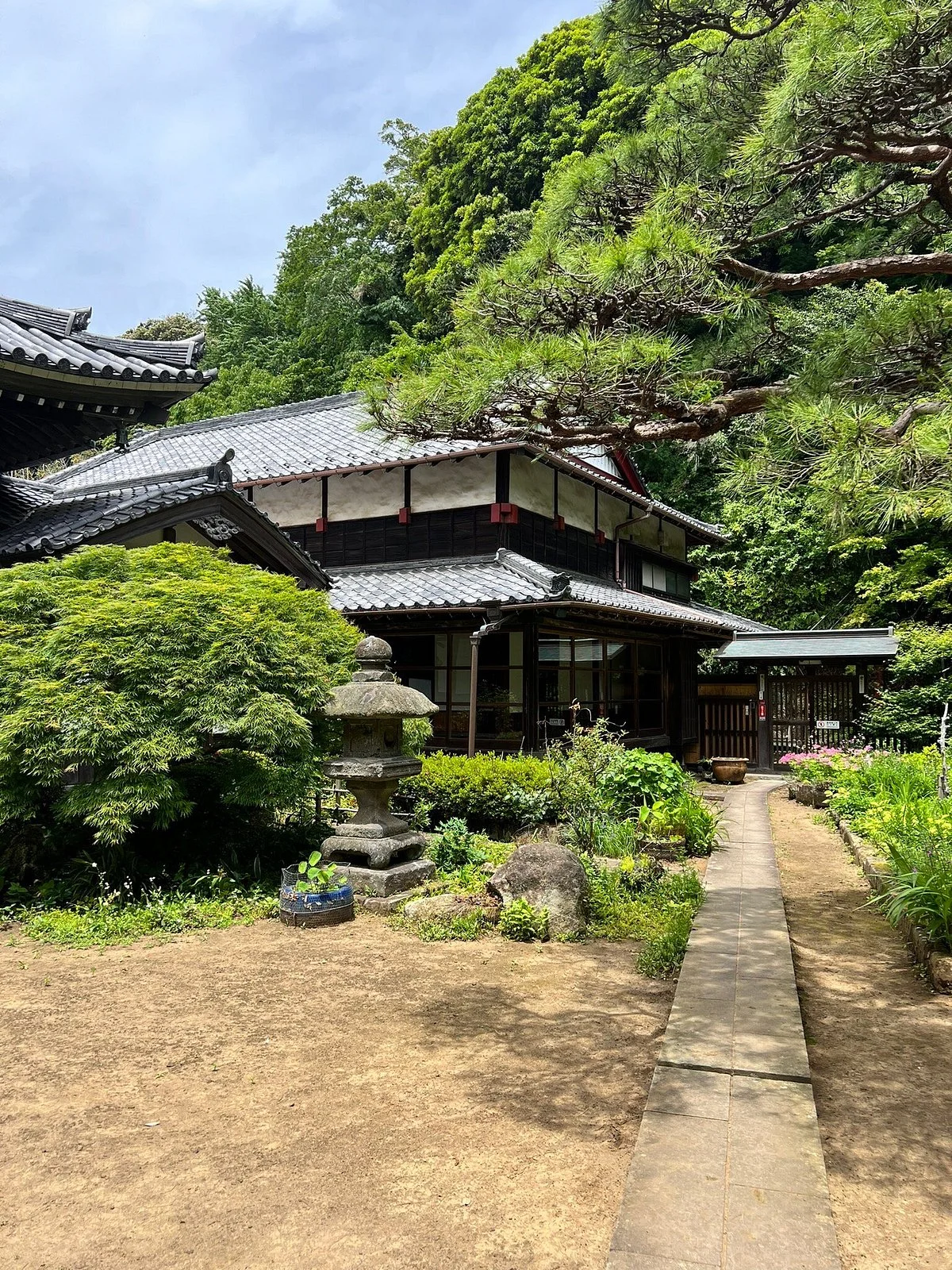 Jimmu-ji Temple
