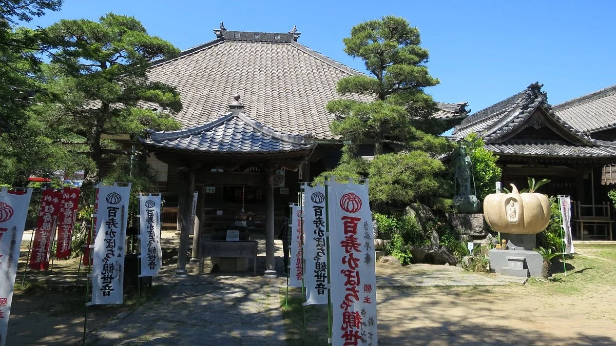 Hazu Kannon Kabocyadera Temple Myozenji Temple