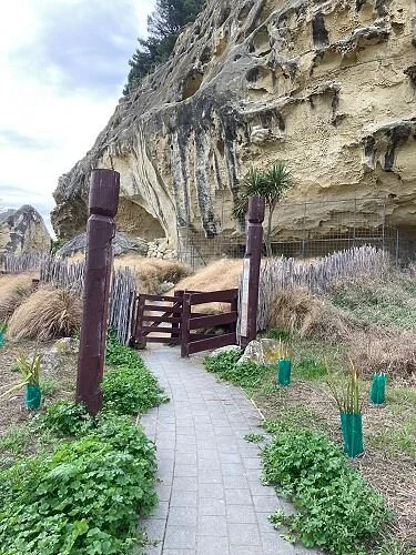 Takiroa Maori Rock Drawings