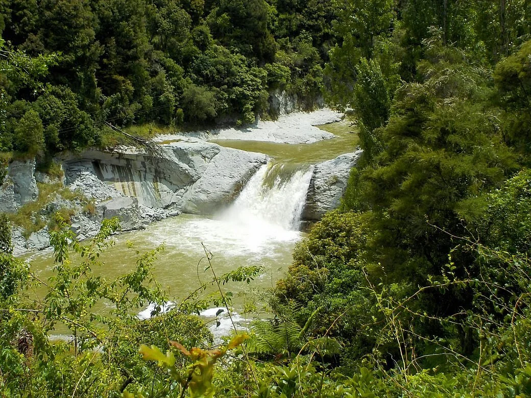 Raukawa Falls