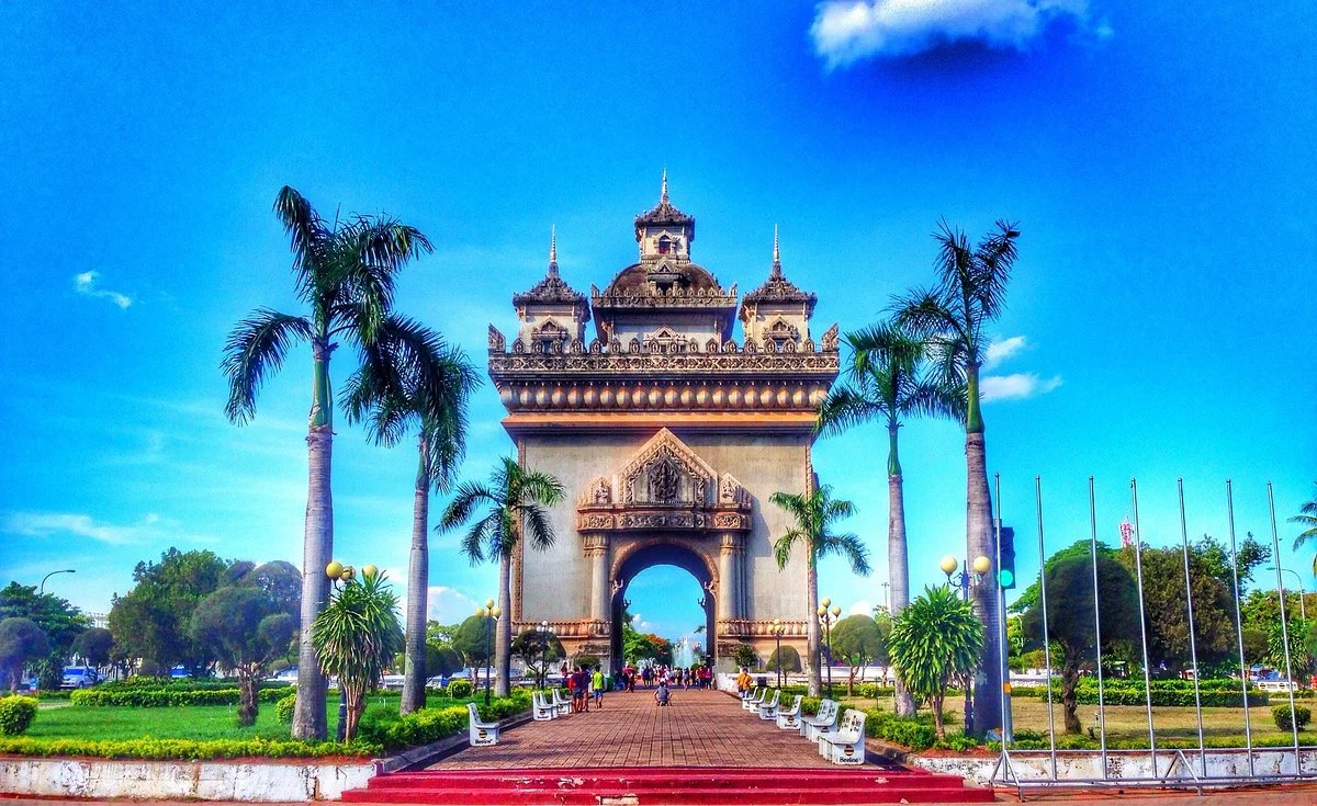 Patuxay Monument