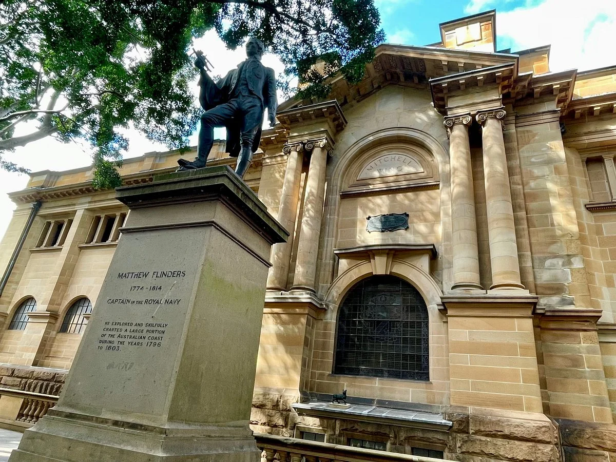 Matthew Flinders Statue