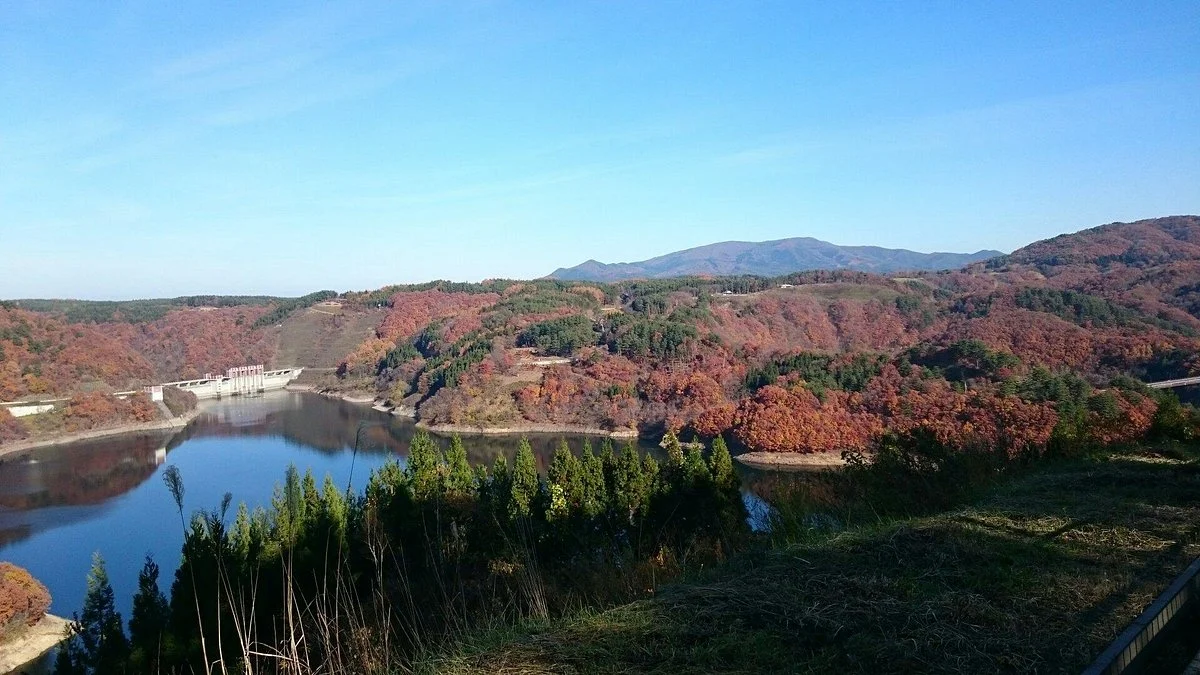 Yomasari Dam (Lake Aoba)