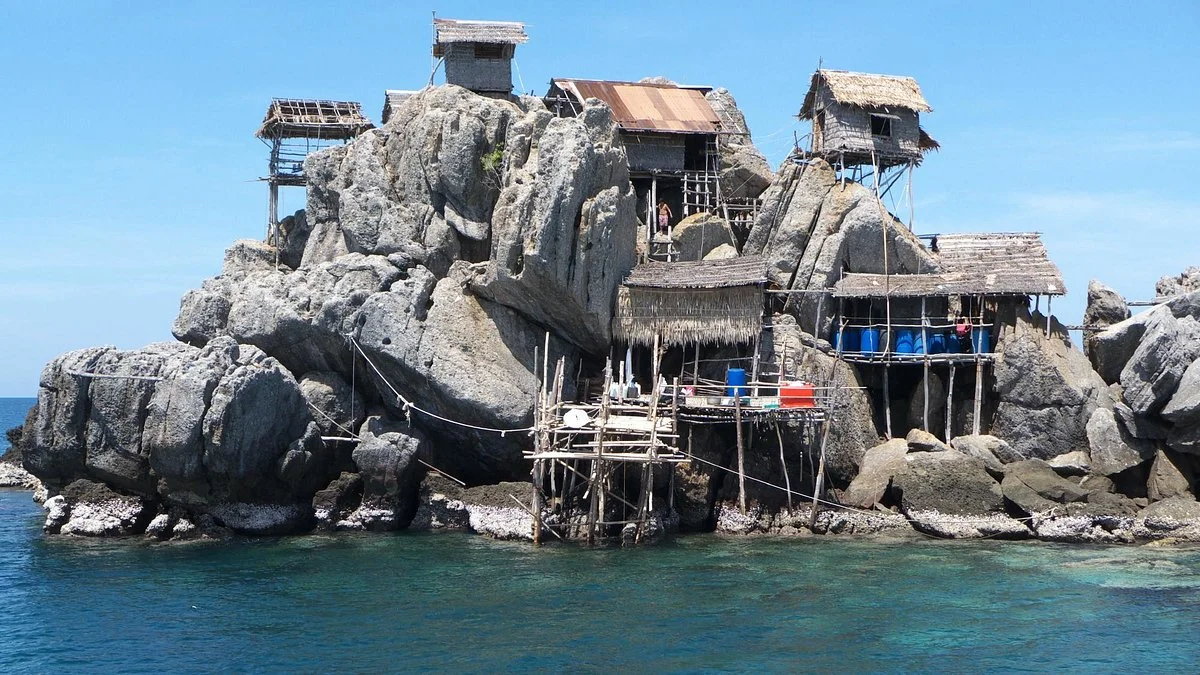 Koh Ngam Yai and Koh Ngam Noi