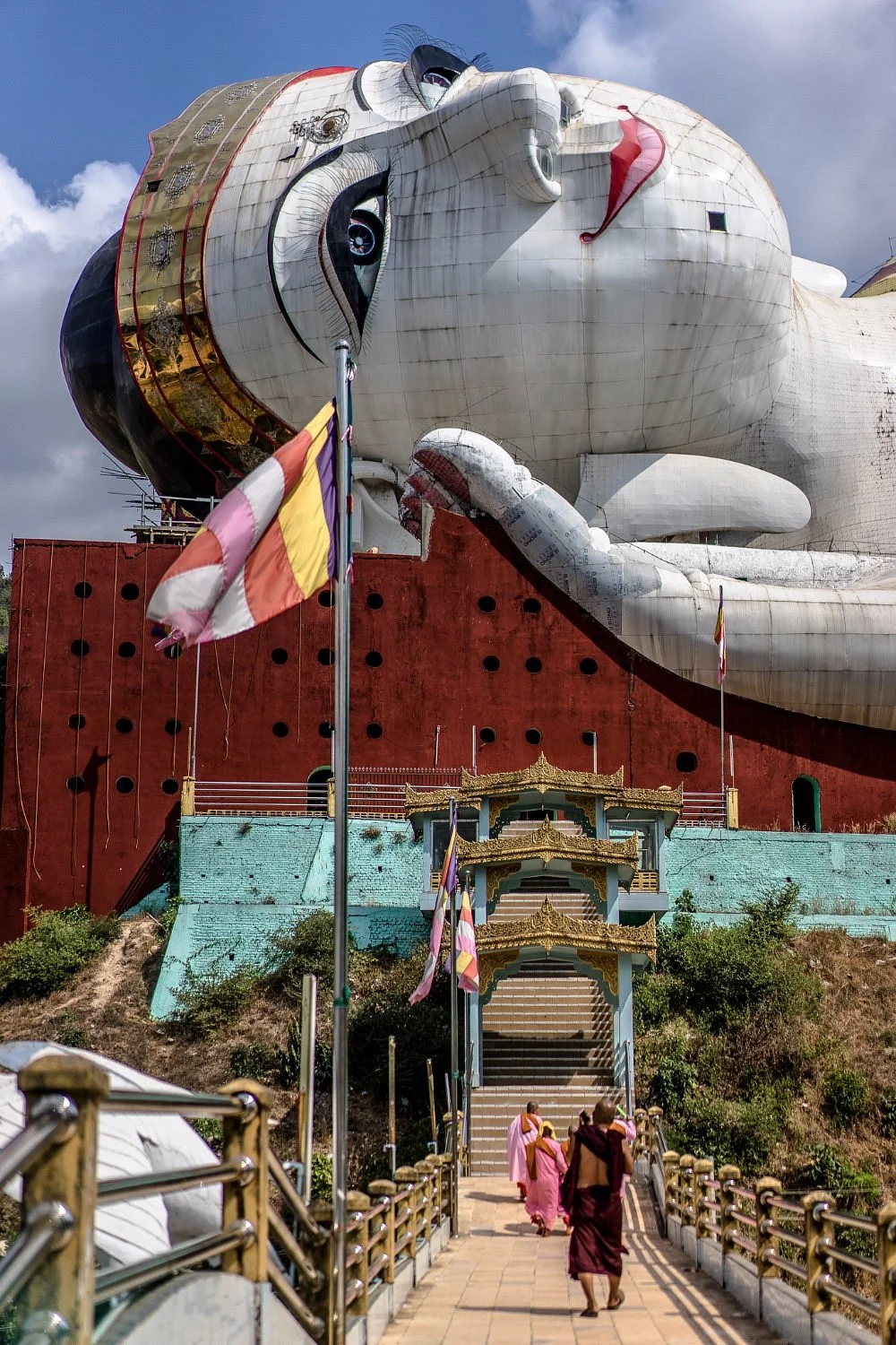 Win Sein Taw Ya - Reclining Buddha