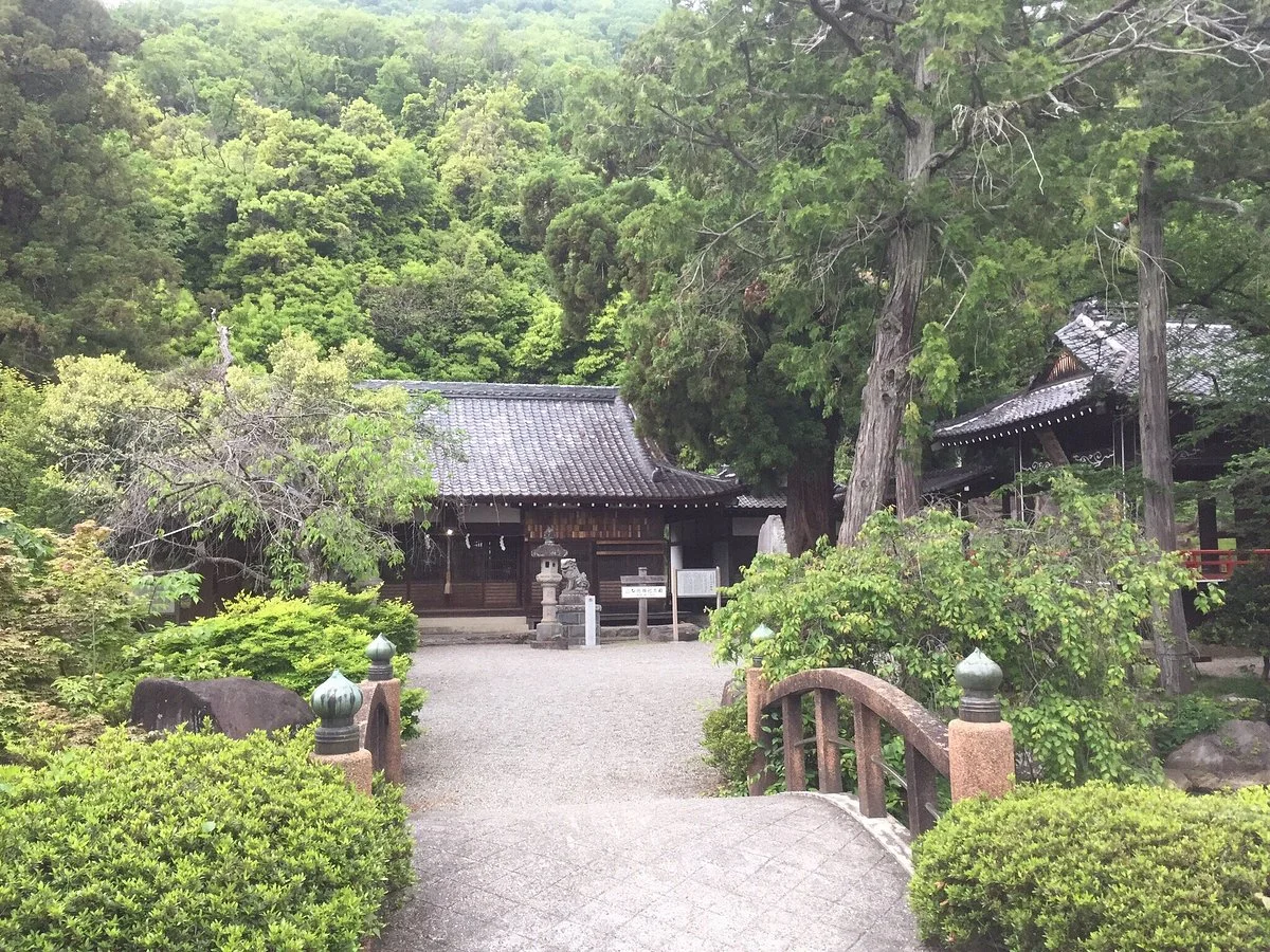 Yamanashioka Shrine