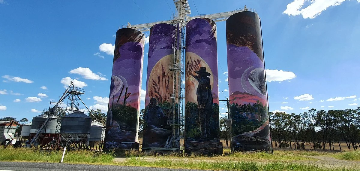 3 Moon Silo Art