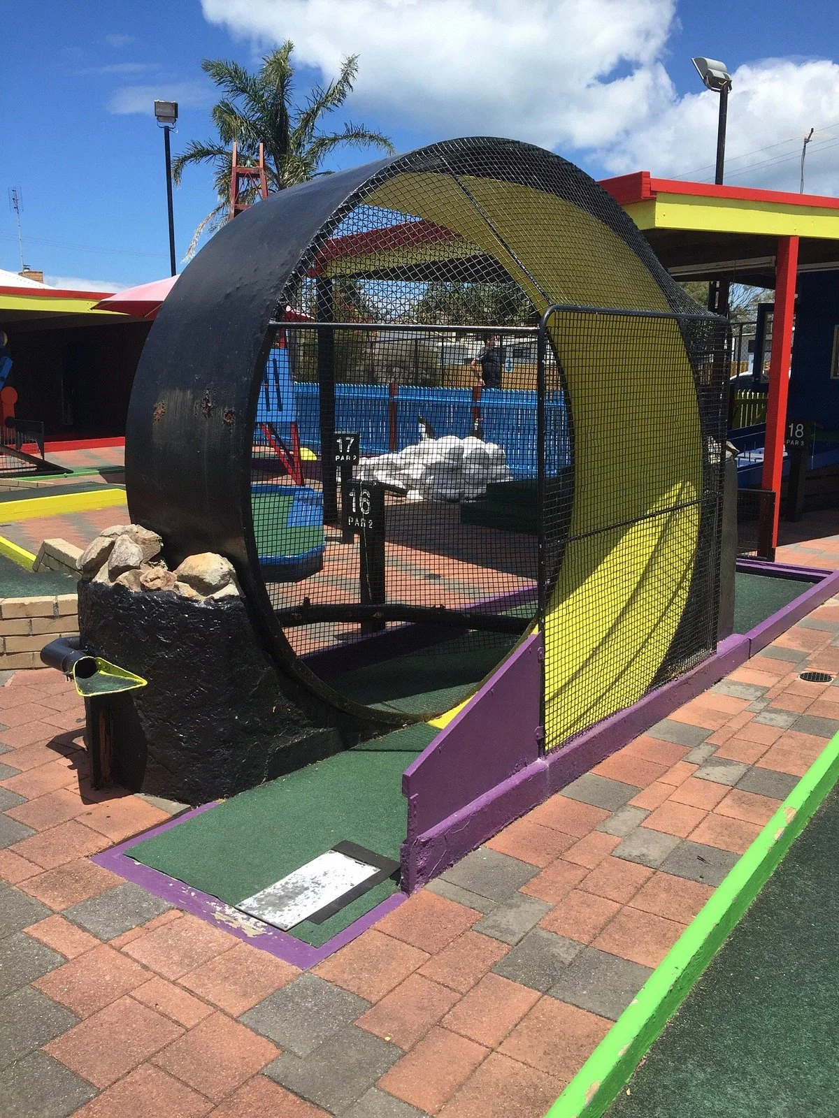 Lakes Entrance Mini Golf and Trampolines
