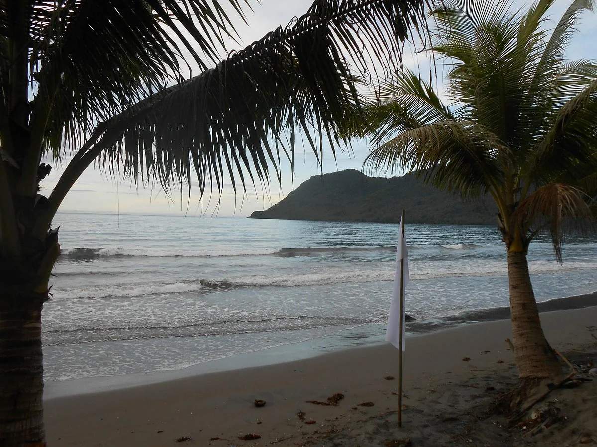 Tahusan Beach
