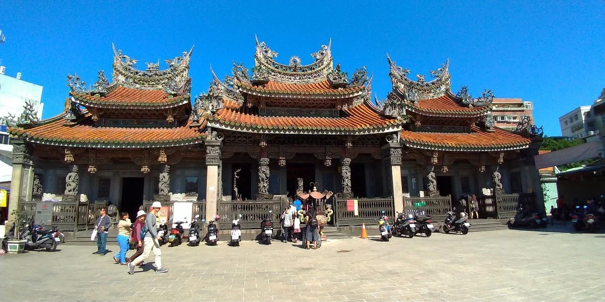 .Sansia Tsu Shi Temple