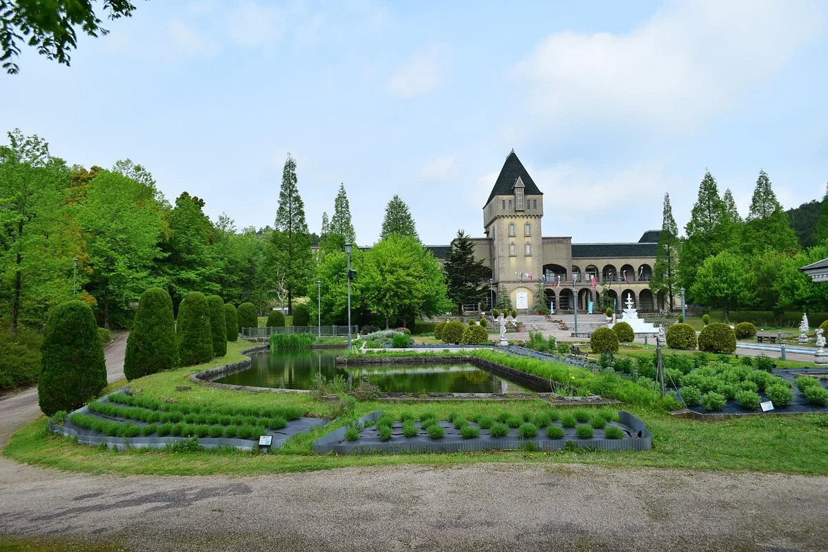 Sazanka Highland Herb Garden