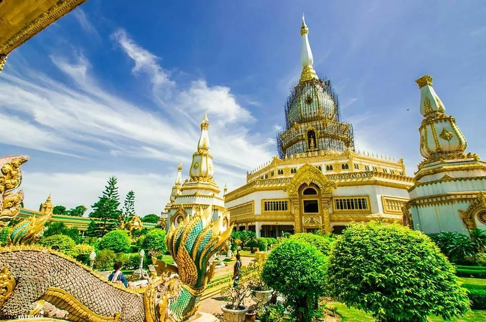 Phra Maha Chedi CHai Mongkol