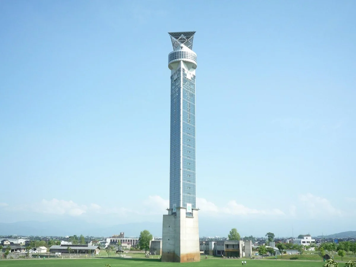 Cross Land Oyabe