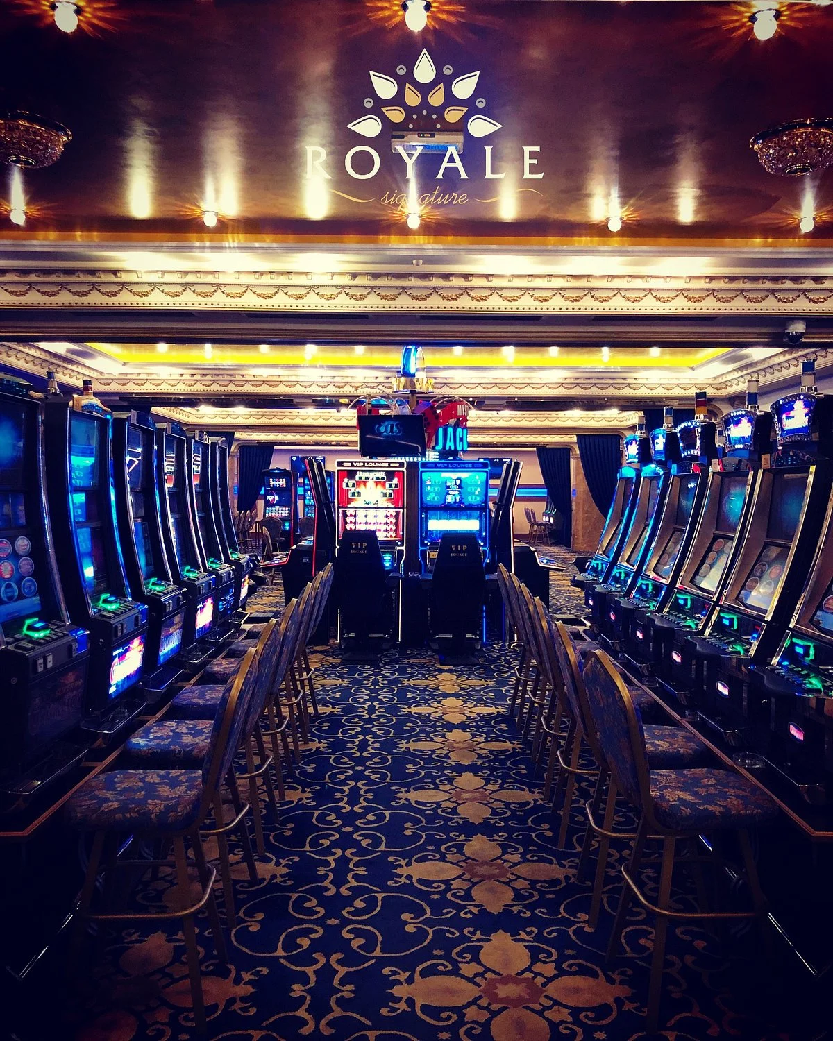 Casino Royale Signature