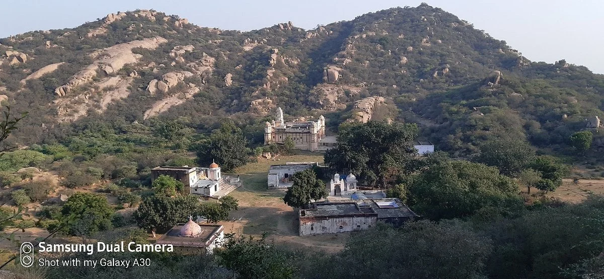 Dhosi Hill