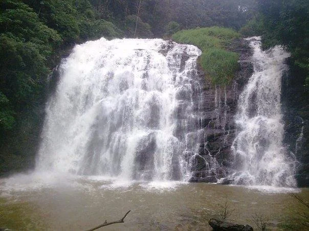 Onake Abbi Falls
