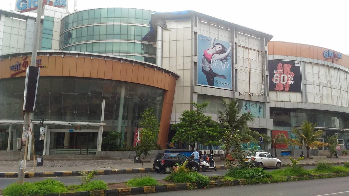 Glomax Mall