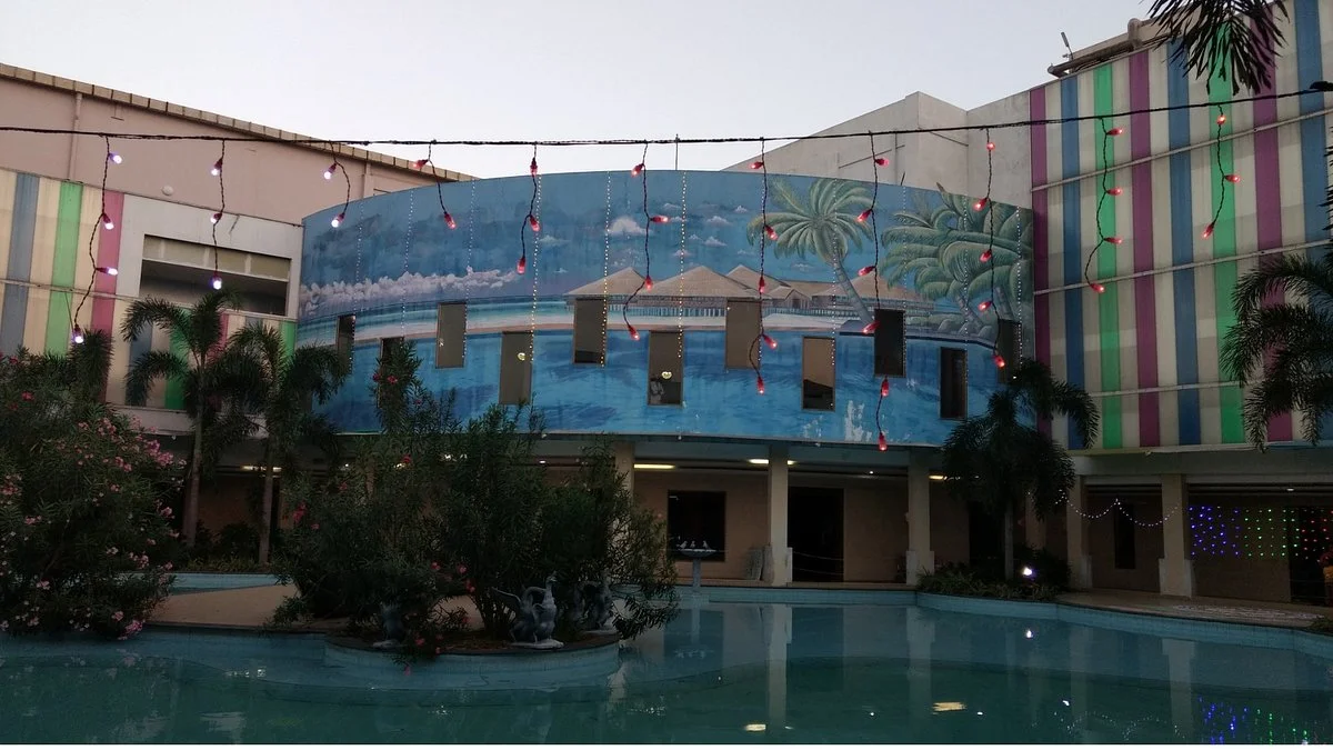 Laurel Shopping Mall