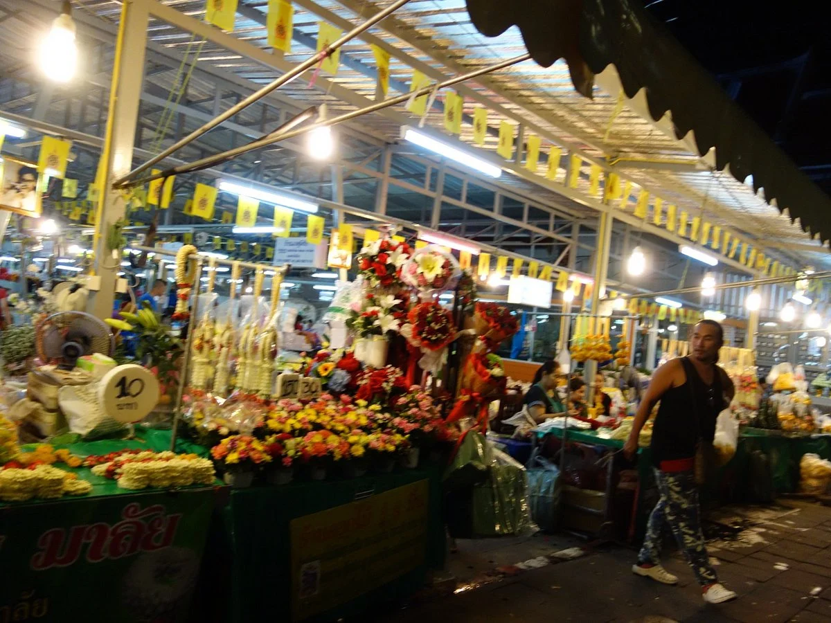 Pak Khlong Talat (Flower Market)