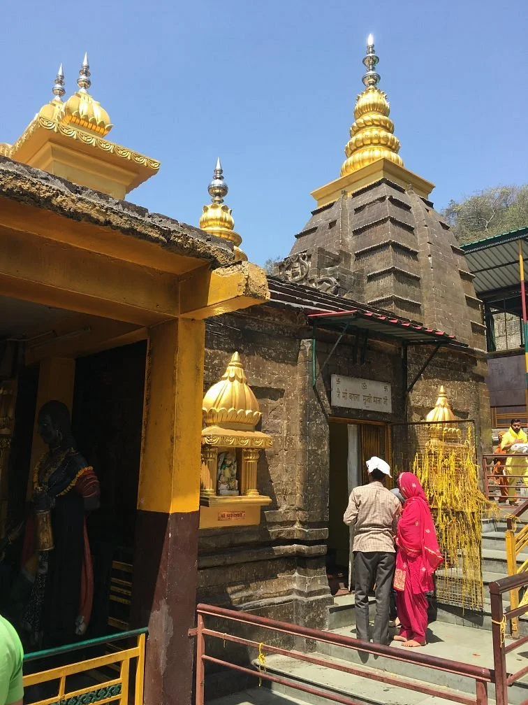 Maa Baglamukhi Temple