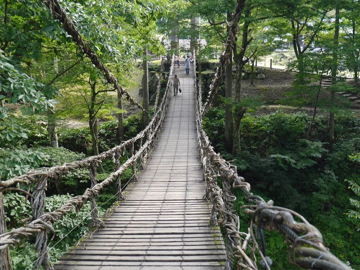 Vine Bridge, Ikedacho