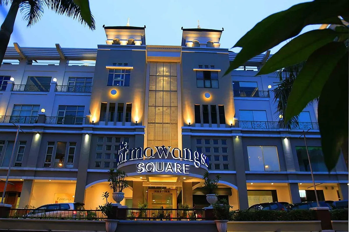Darmawangsa Square
