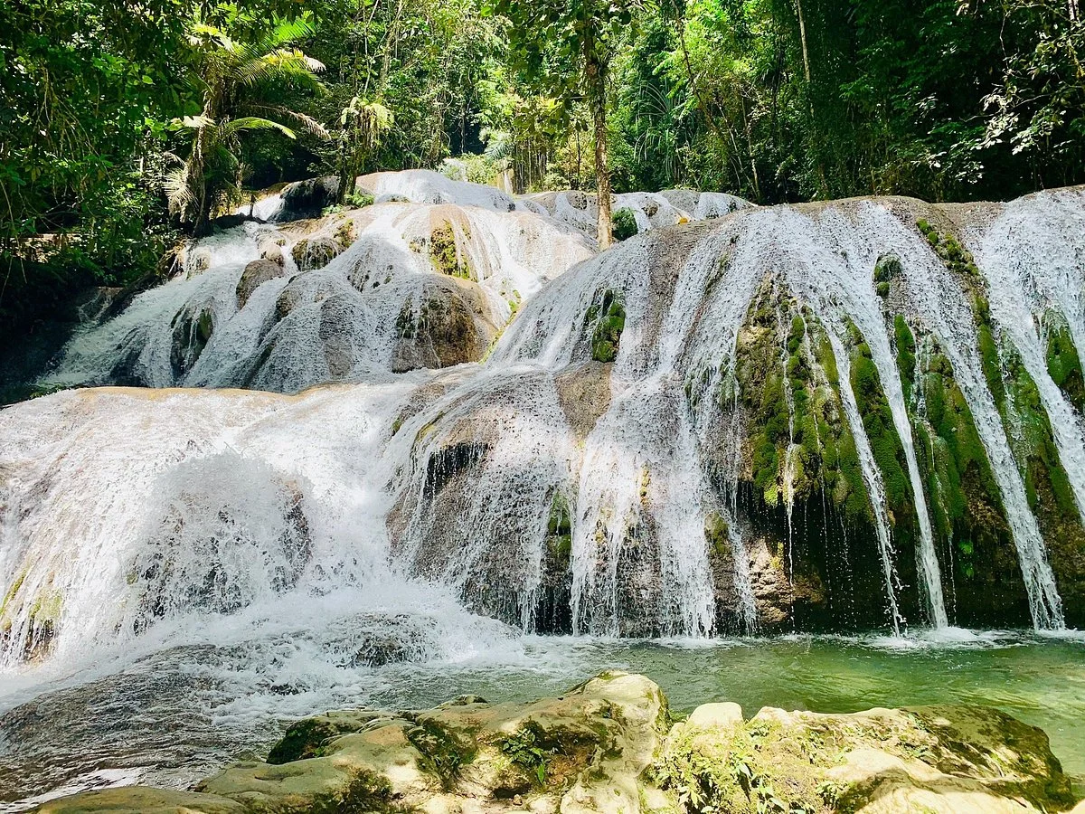 Saluopa Waterfall