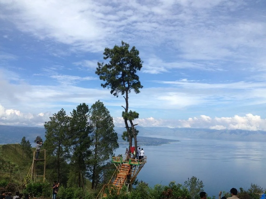 Indah Simarjarunjung Hill
