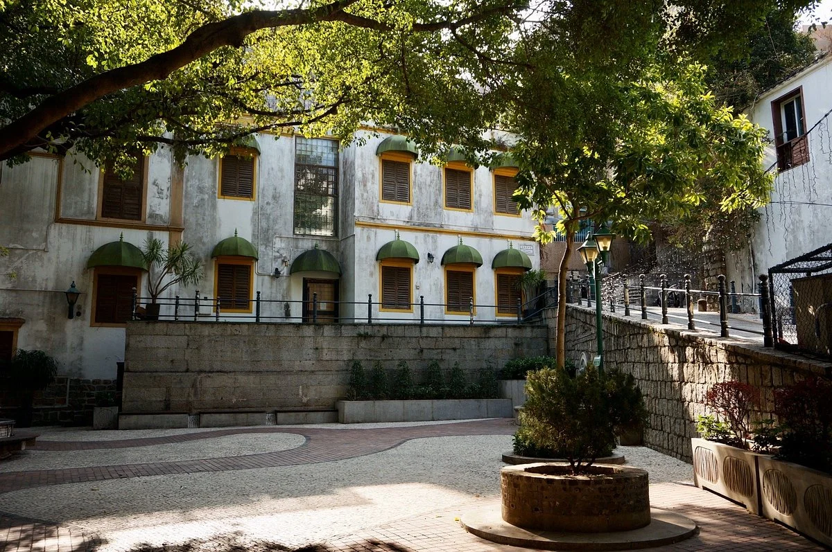 Lilau Square
