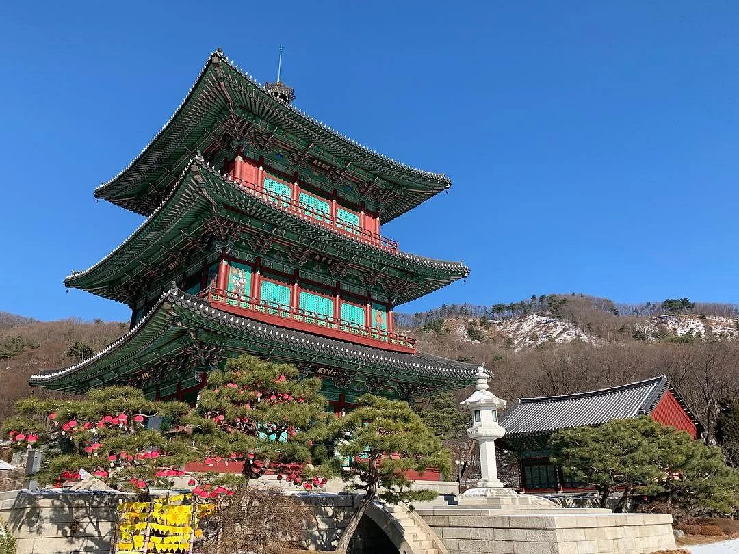 Botapsa Temple