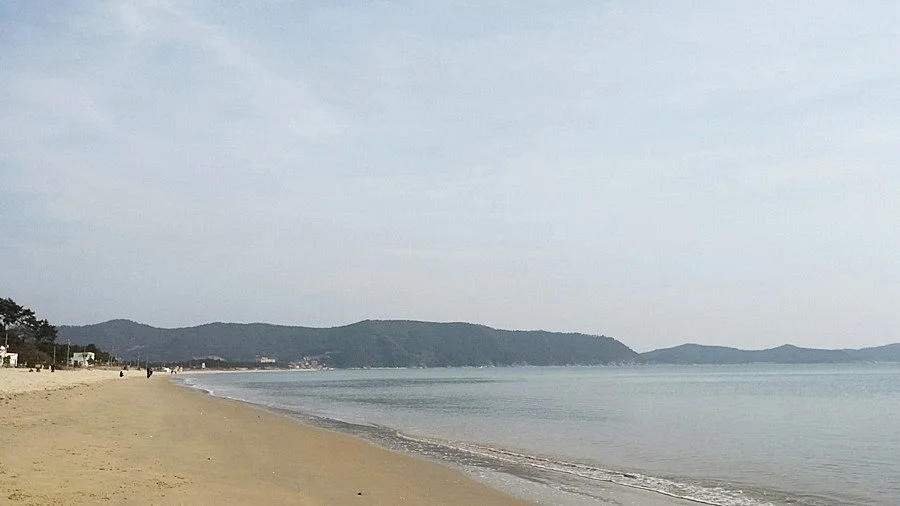 Sinji Myeongsasimni Beach