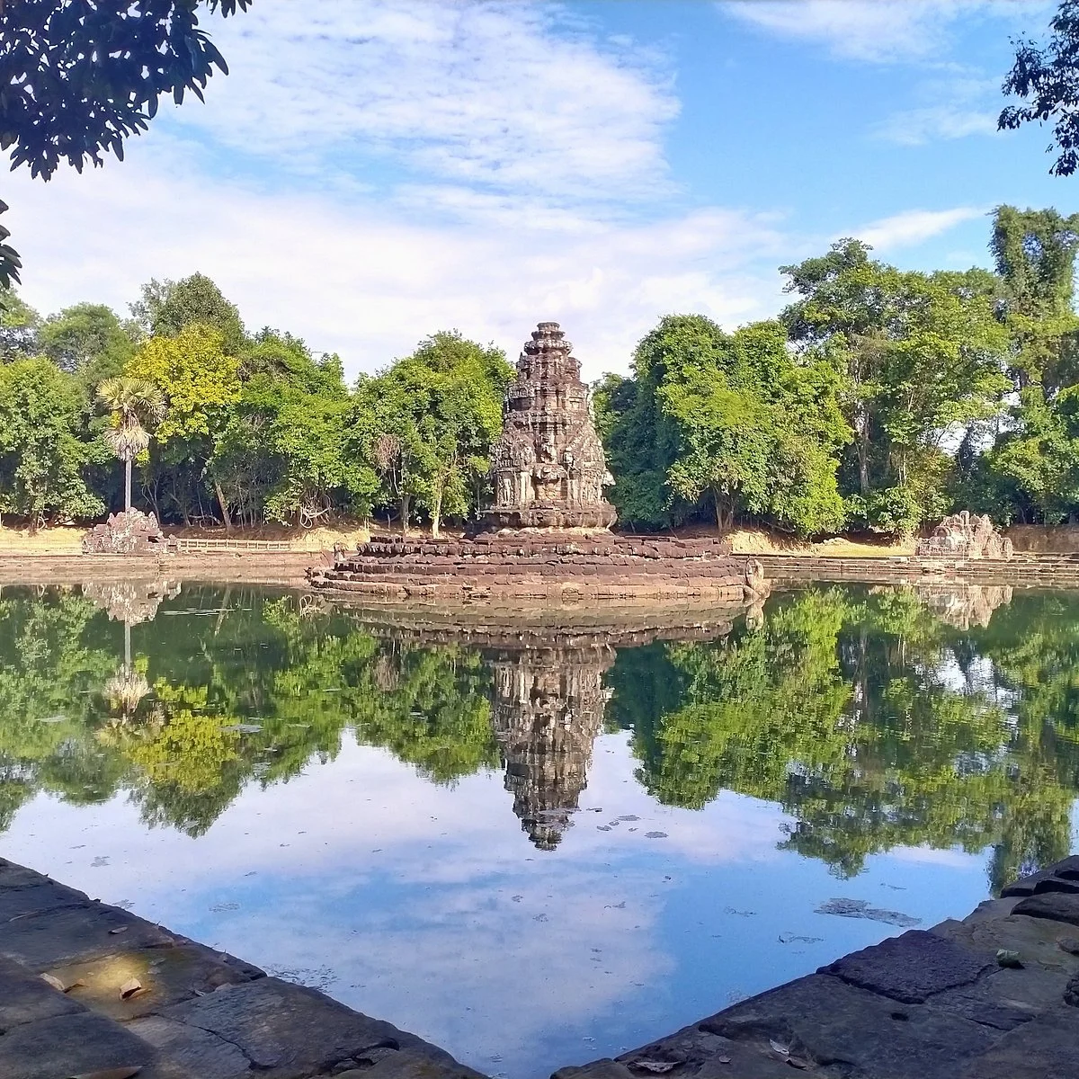 Neak Pean
