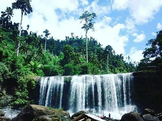 Campawasan Curtain Falls