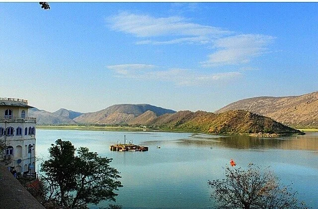 Siliserh Lake
