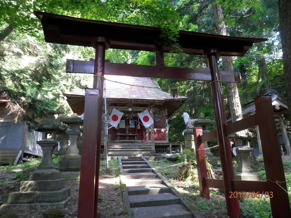 Fukuro Kannon Shirayamahime Shrine
