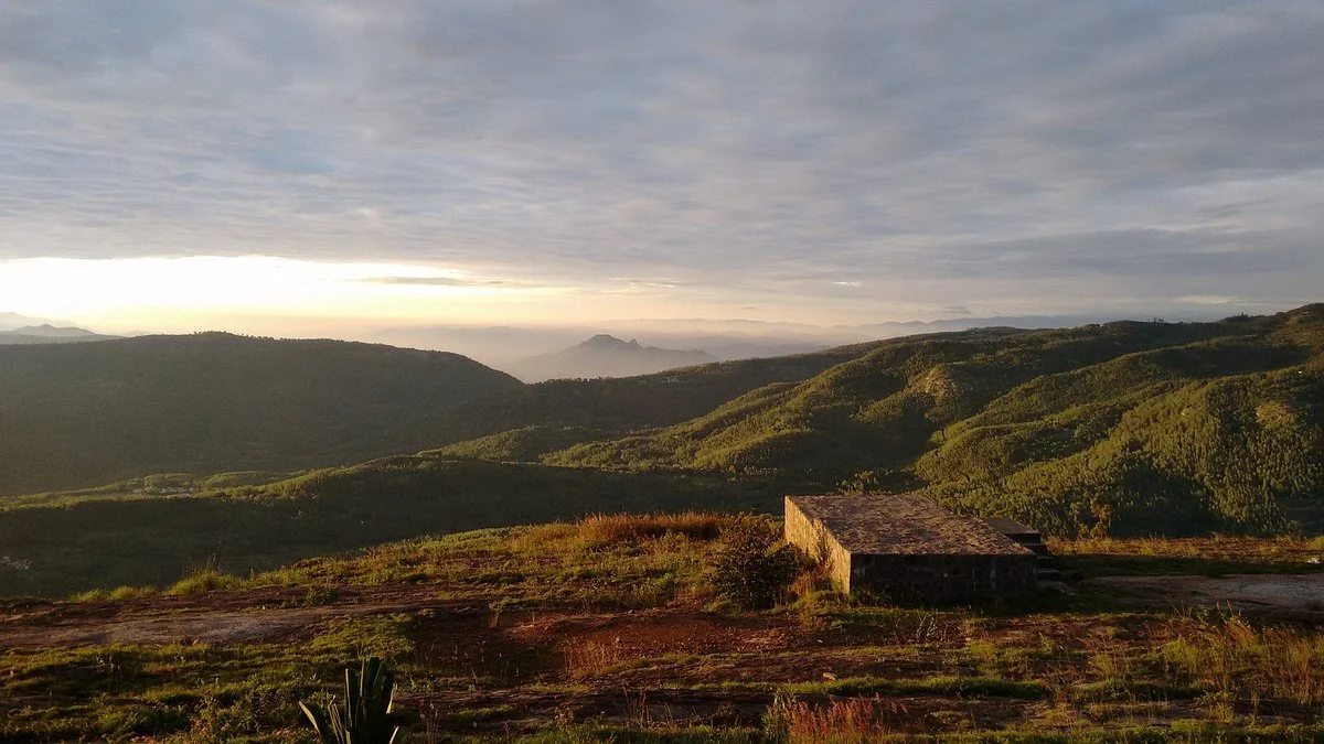 Manjakuttai View Point
