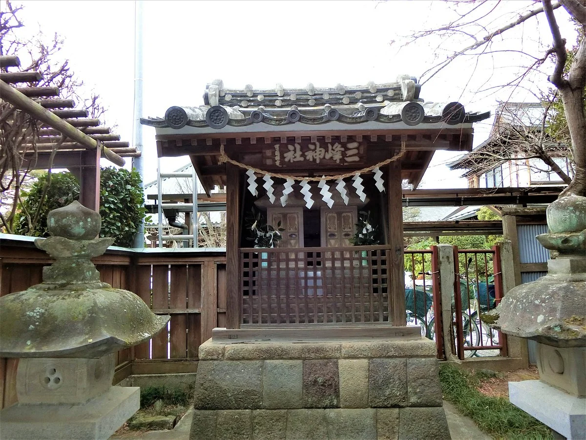 Yukizuka Inari Shrine